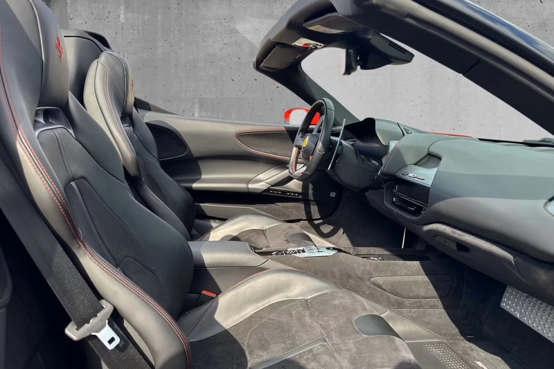 Ferrari SF 90 Spider, снимка 8 - Автомобили и джипове - 52290837