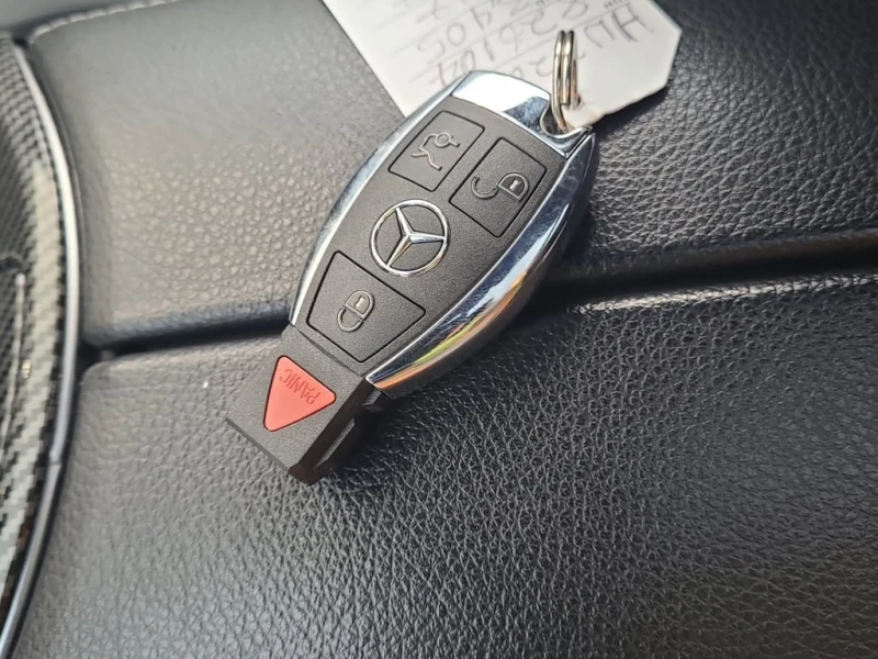 Mercedes-Benz C 300 * CARFAX * ФИНАНСИРАНЕ , снимка 8 - Автомобили и джипове - 52744918