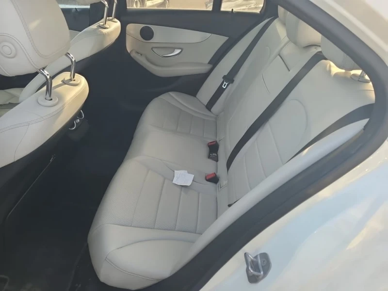Mercedes-Benz C 300 * CARFAX * ФИНАНСИРАНЕ , снимка 13 - Автомобили и джипове - 52744918