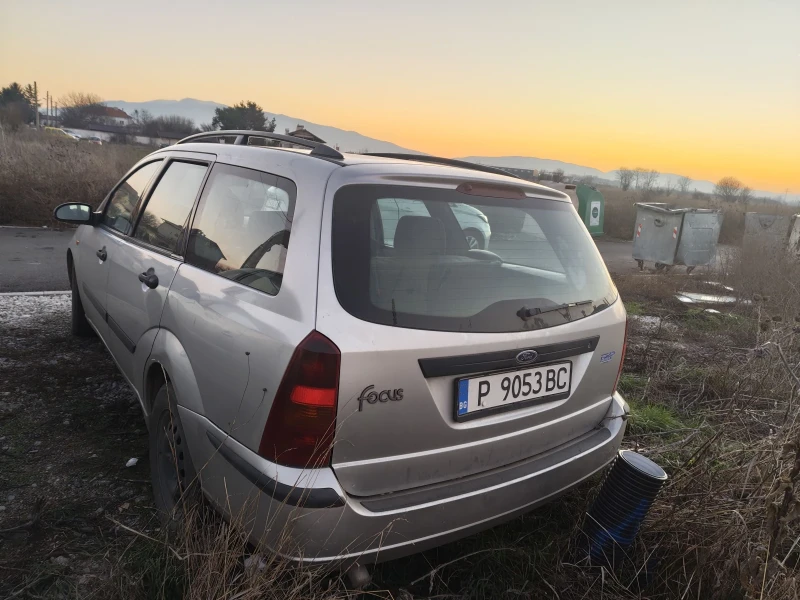 Ford Focus 1.8, снимка 2 - Автомобили и джипове - 52800716