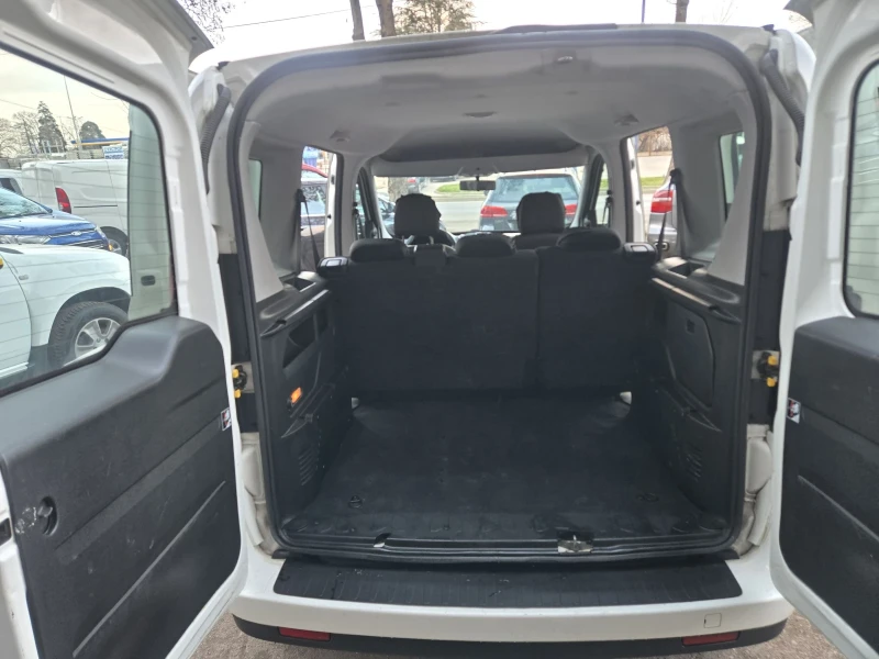 Opel Combo, снимка 8 - Автомобили и джипове - 52887733