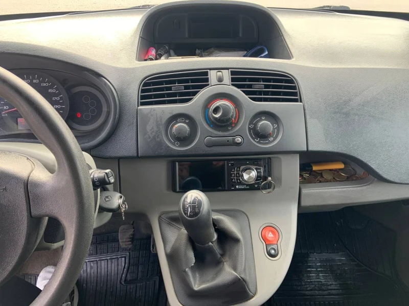 Renault Kangoo, снимка 10 - Автомобили и джипове - 53264422