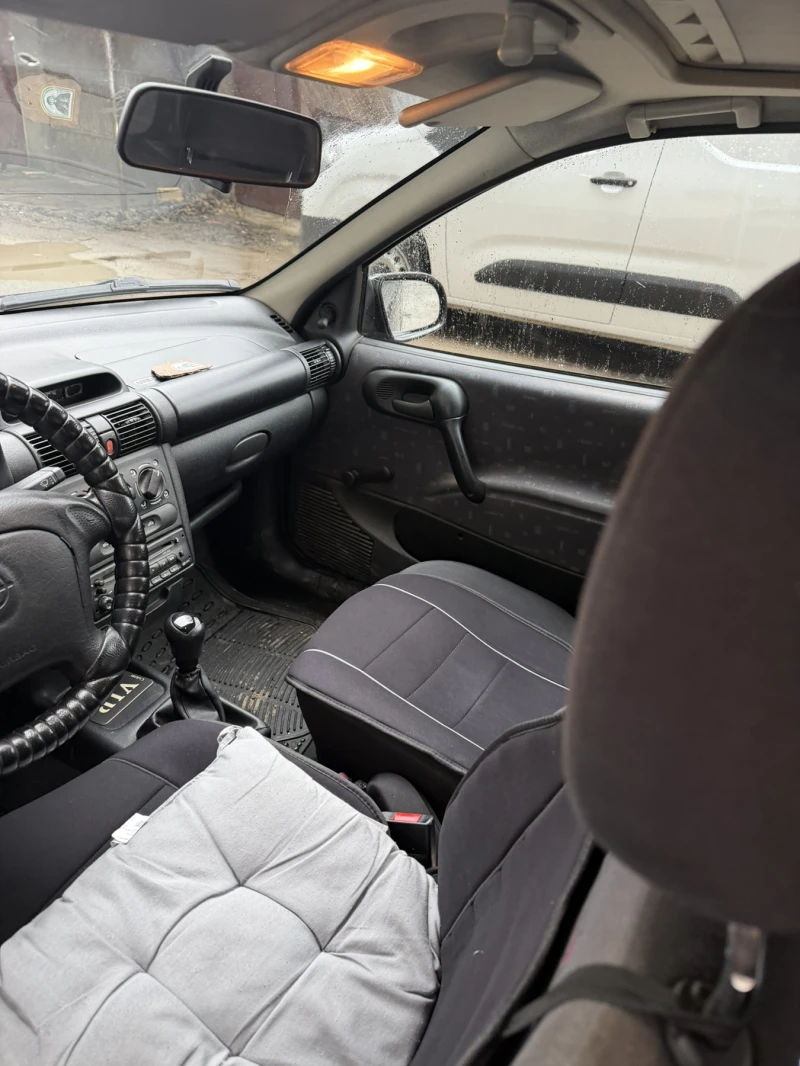 Opel Corsa 1.1, снимка 5 - Автомобили и джипове - 53371678