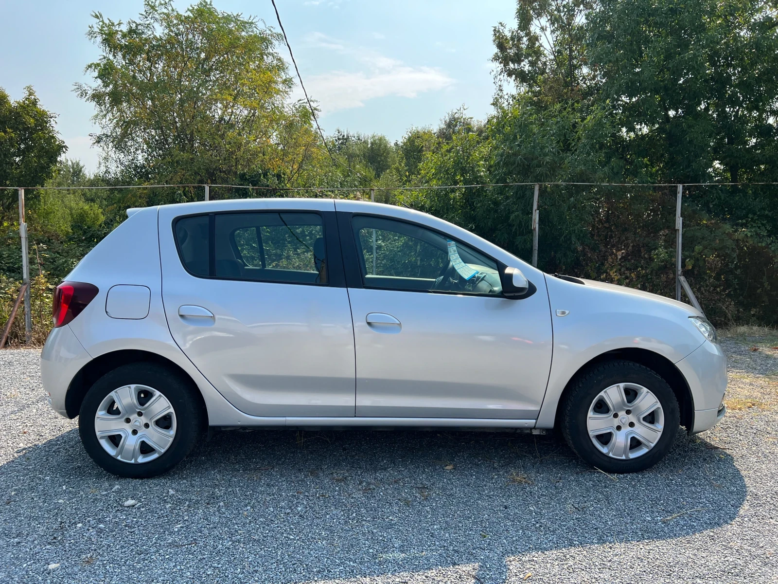 Dacia Sandero 1.0 EURO 6 - изображение 2