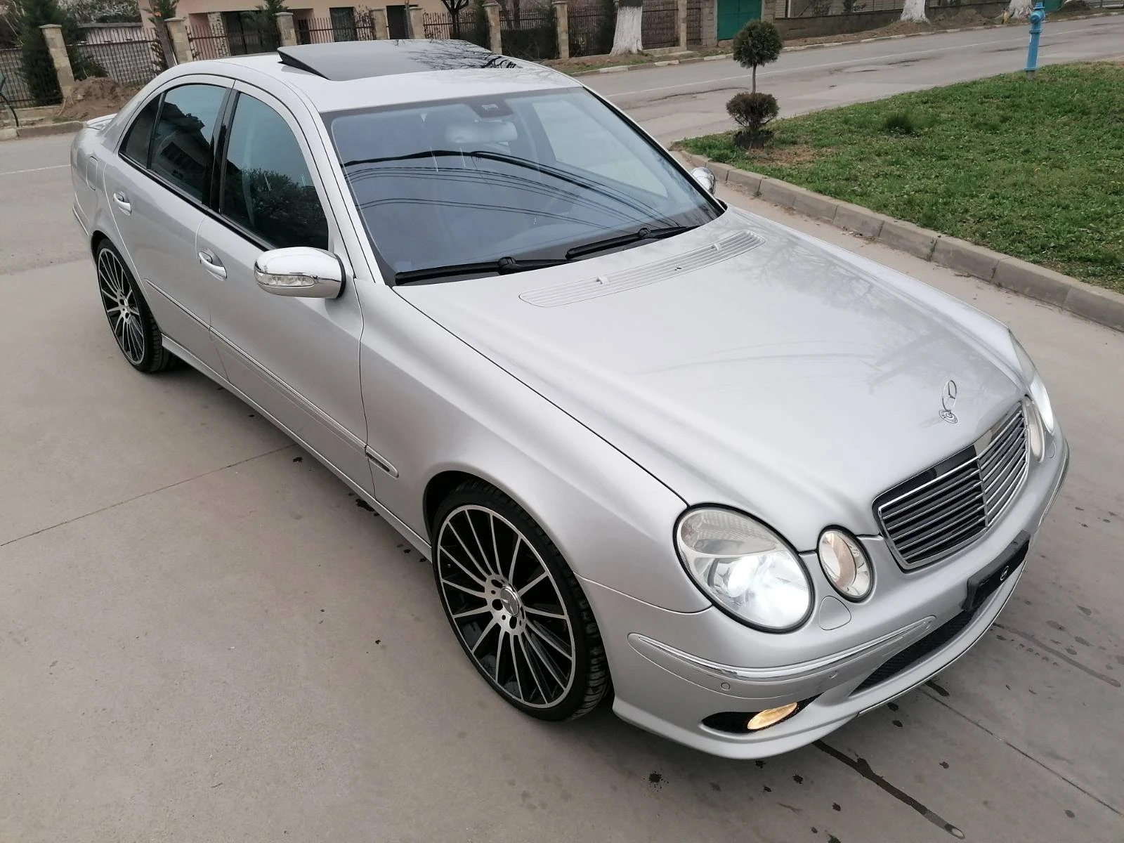 Mercedes-Benz E 320 CDI AMG Avantgarde Швейцария - изображение 2