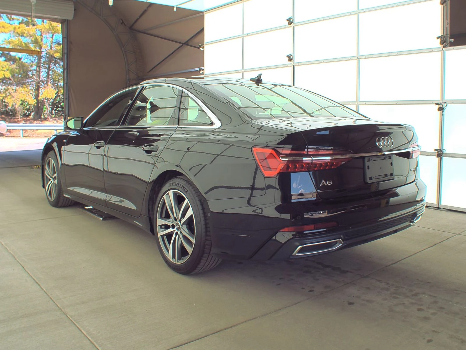 Audi A6 2019* VIRTUAL* MATRIX* 360* B&O* KEYLESS* 103 000К - изображение 6