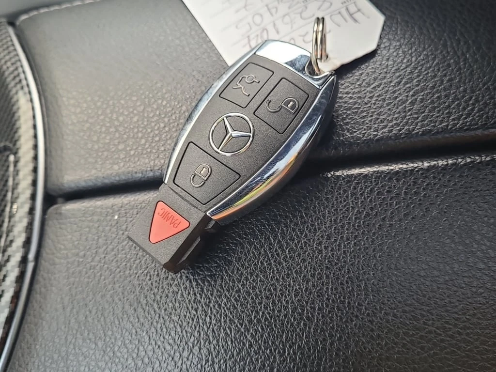 Mercedes-Benz C 300 * CARFAX * ФИНАНСИРАНЕ  - изображение 8