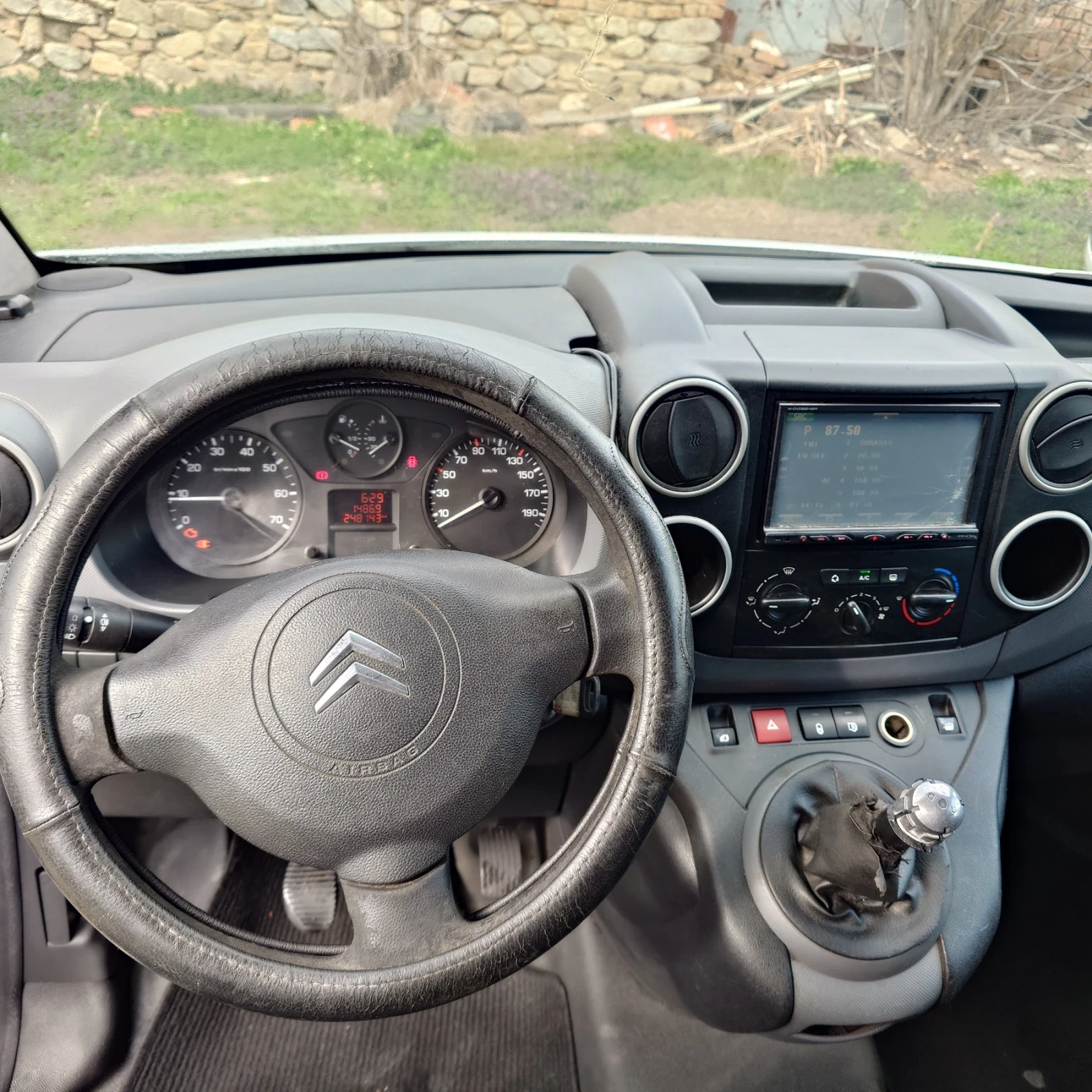 Citroen Berlingo 1.6HDI 90, снимка 8 - Автомобили и джипове - 53724773