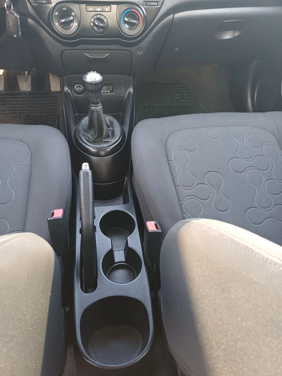 Hyundai I20, снимка 6 - Автомобили и джипове - 53836096