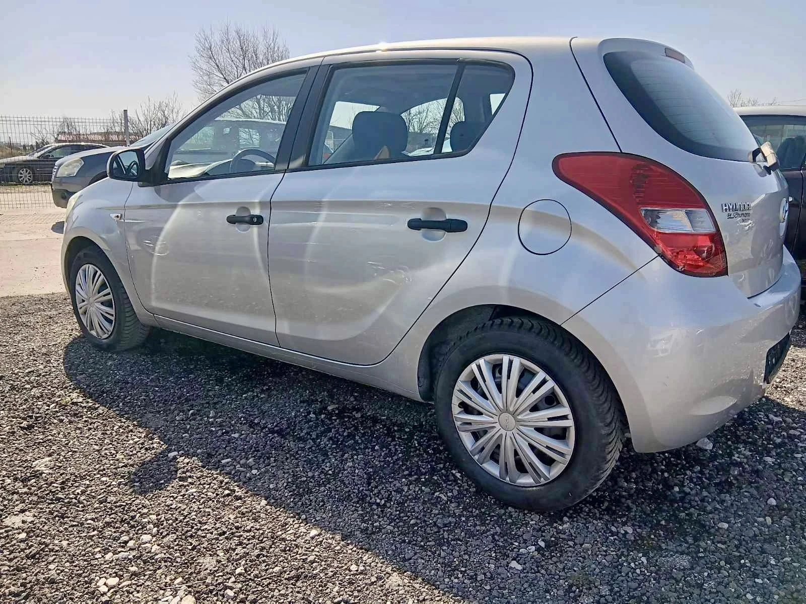Hyundai I20, снимка 5 - Автомобили и джипове - 53836096