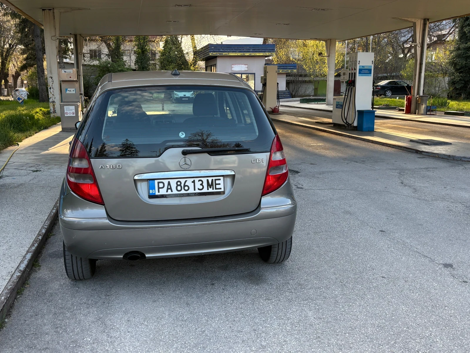 Mercedes-Benz A 180, снимка 3 - Автомобили и джипове - 54314084