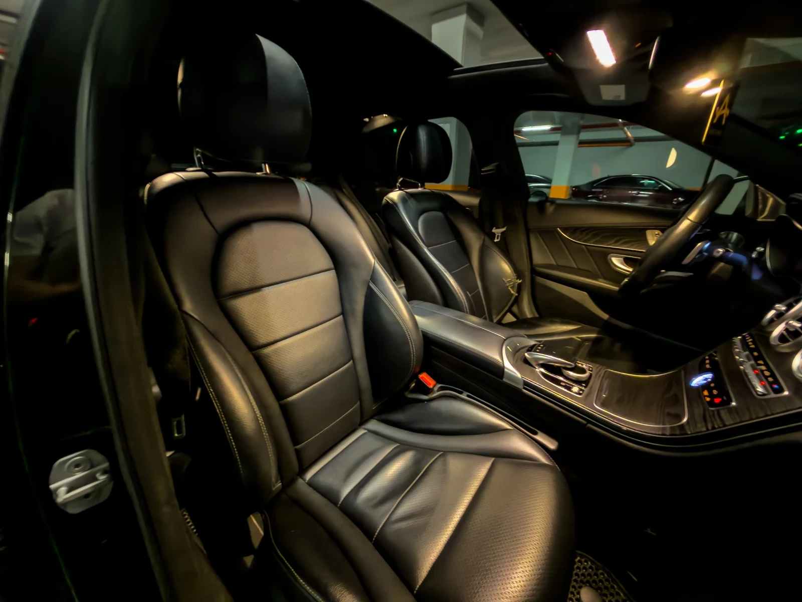 Mercedes-Benz C 300 Amg pack, снимка 13 - Автомобили и джипове - 54623731