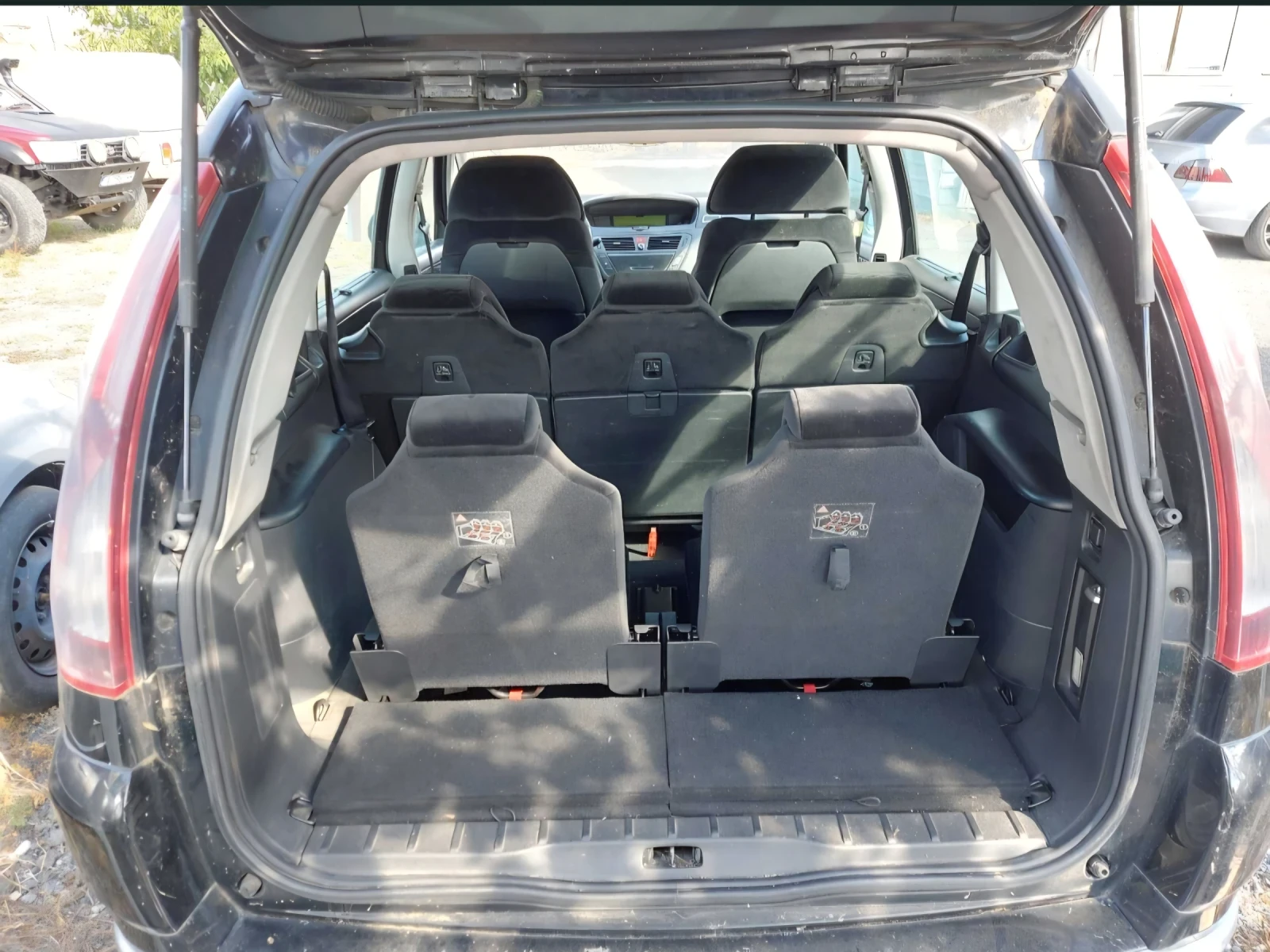 Citroen C4 Picasso, снимка 7 - Автомобили и джипове - 54783551