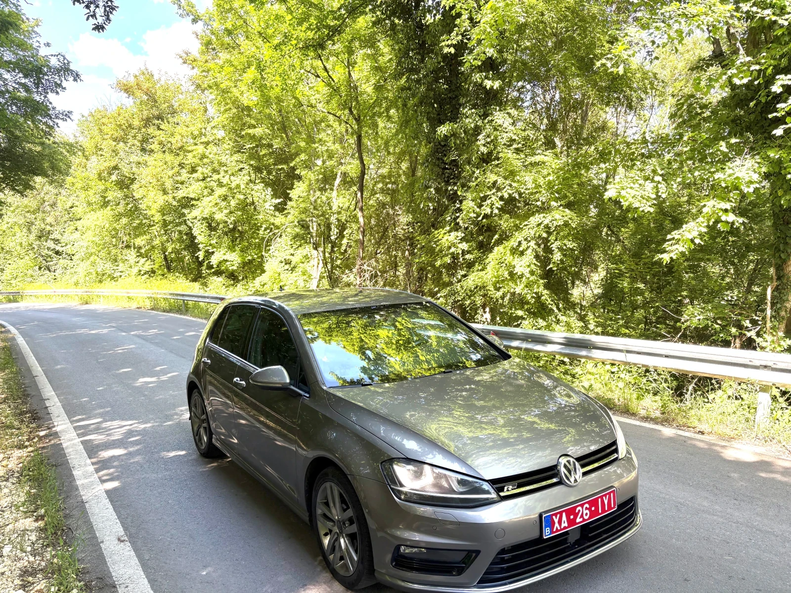 VW Golf 1.6TDI FULL R-LINE, снимка 2 - Автомобили и джипове - 54788956