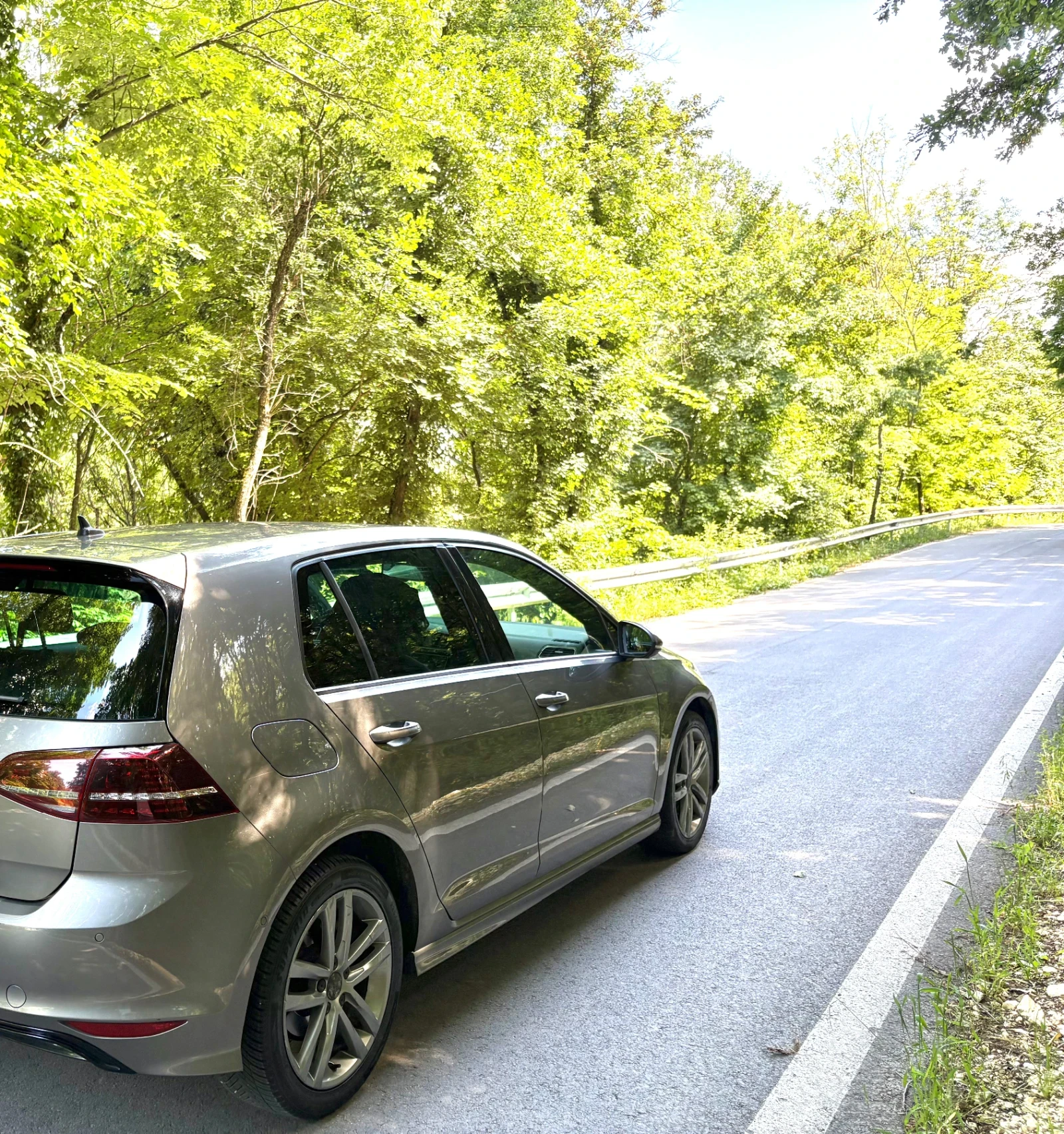 VW Golf 1.6TDI FULL R-LINE, снимка 6 - Автомобили и джипове - 54788956