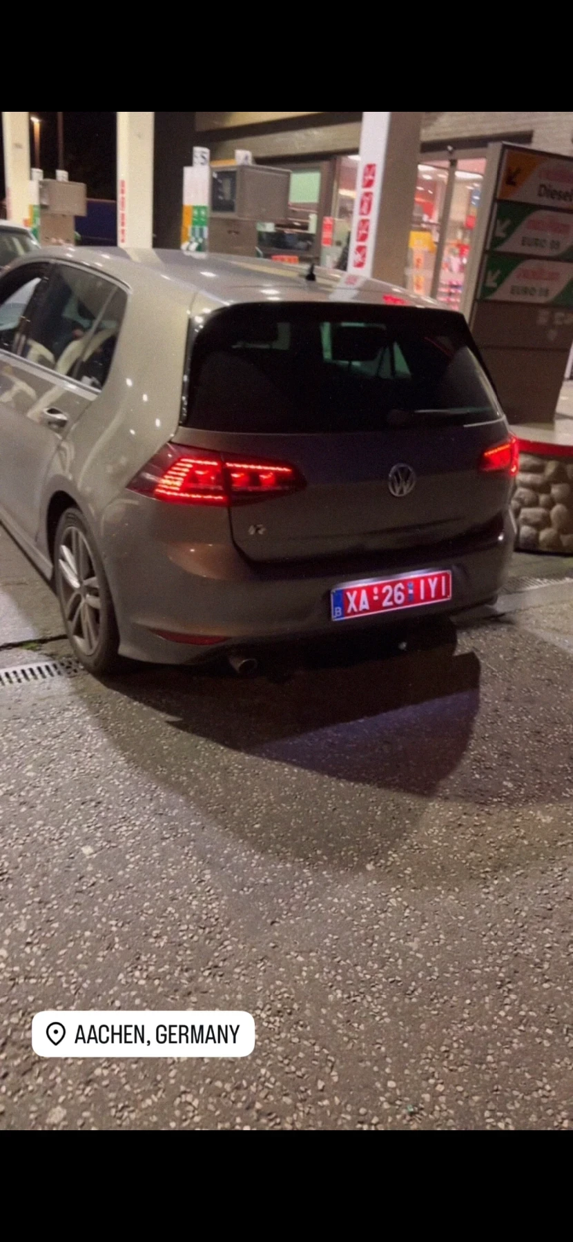 VW Golf 1.6TDI FULL R-LINE, снимка 14 - Автомобили и джипове - 54788956