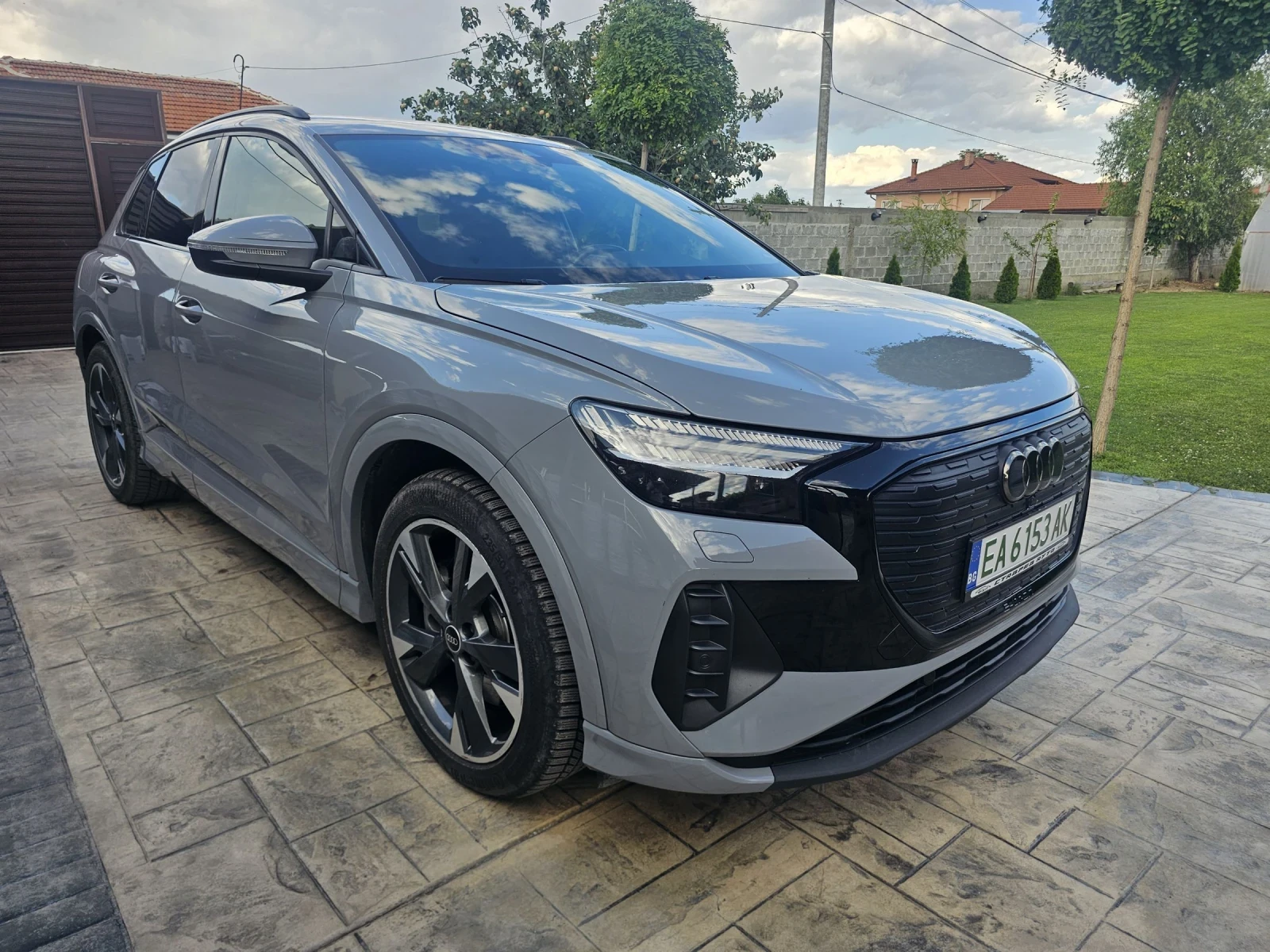 Audi E-Tron, снимка 10 - Автомобили и джипове - 55416341