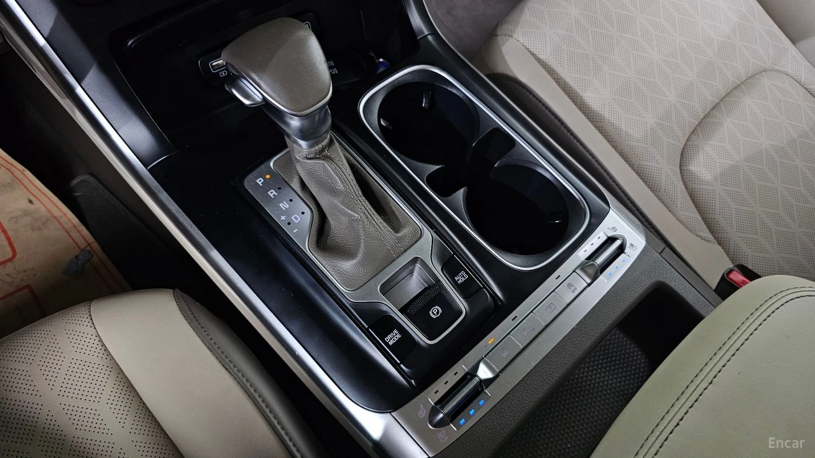 Kia Carnival Prestige* DISTRONIC* ОБДУХВАНЕ* КАМЕРА* 9МЕСТЕН* , снимка 10 - Автомобили и джипове - 55513162