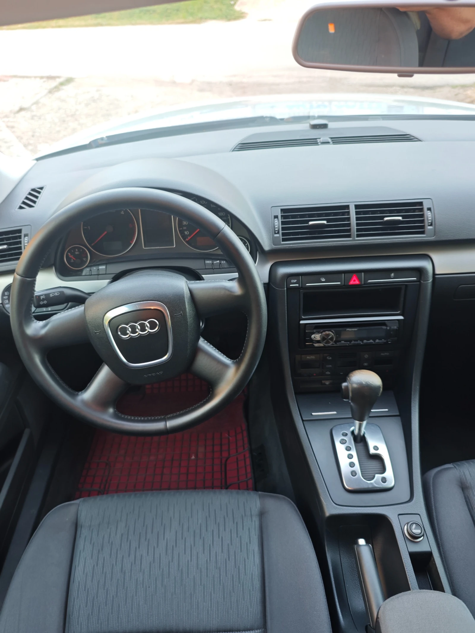 Audi A4 2.0ТДИ АВТОМАТИК, снимка 12 - Автомобили и джипове - 56193654