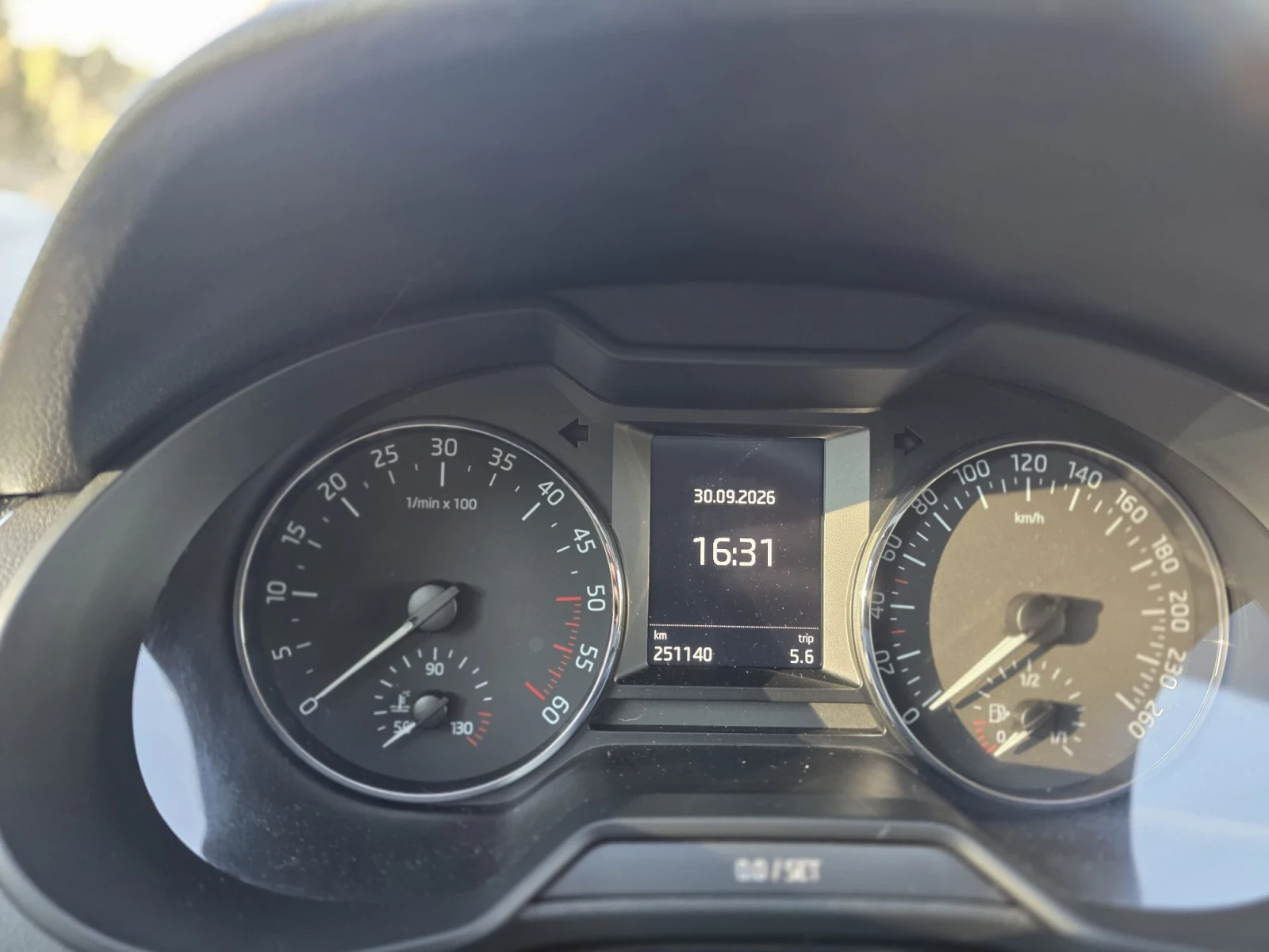 Skoda Octavia 1.6TDI, снимка 12 - Автомобили и джипове - 56297321