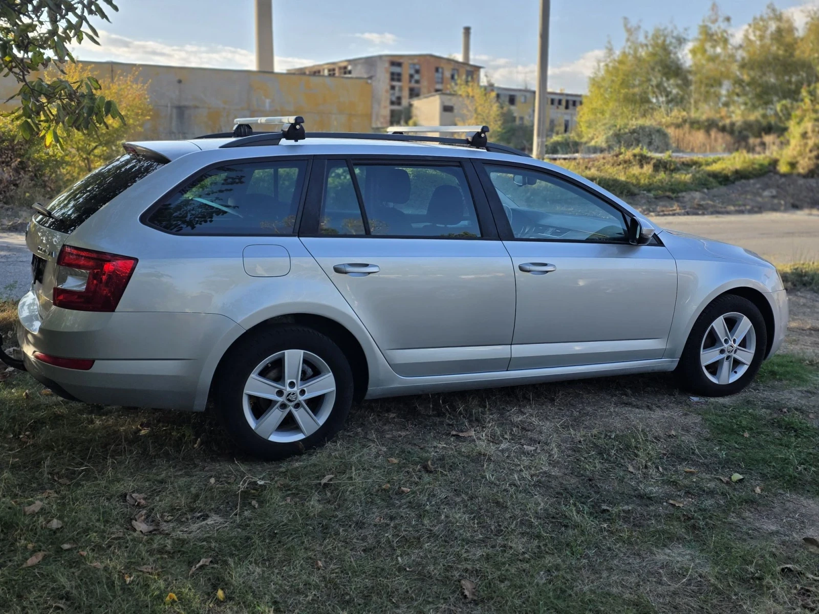 Skoda Octavia 1.6TDI, снимка 9 - Автомобили и джипове - 56297321
