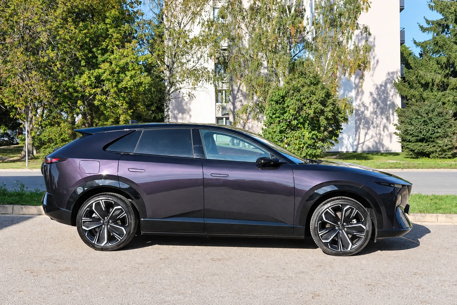 Mazda CX-6e TakumiPlus/Panorama/НАЛИЧЕН, снимка 3 - Автомобили и джипове - 56689925