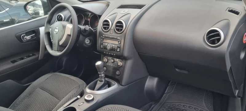 Nissan Qashqai 2.0TDI 4X4 ITALY, снимка 15 - Автомобили и джипове - 48418740