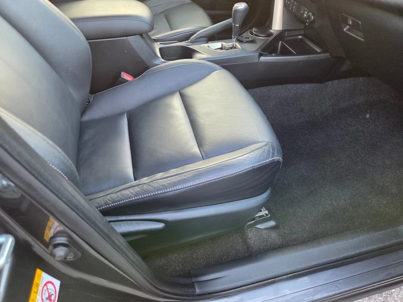 Toyota Rav4 2.0 i AUTOMAT, снимка 10 - Автомобили и джипове - 52991864