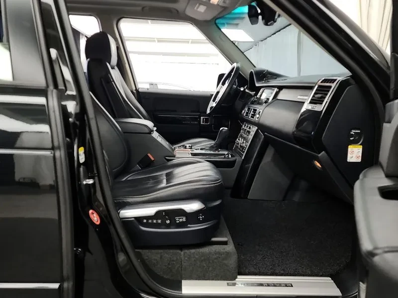 Land Rover Range rover 4.4, снимка 11 - Автомобили и джипове - 54504243