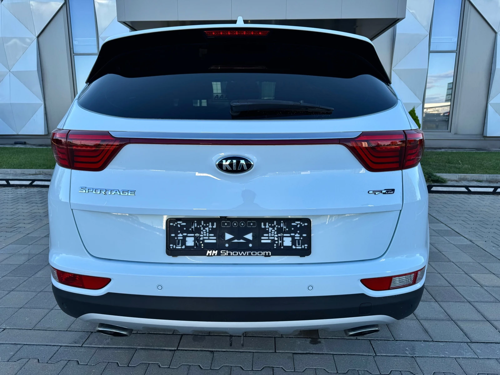 Kia Sportage GT-LINE-4X4-ОБДУХВАНЕ-ПАНОРАМА-КАМЕРА-ПАМЕТ-JBL- - изображение 6