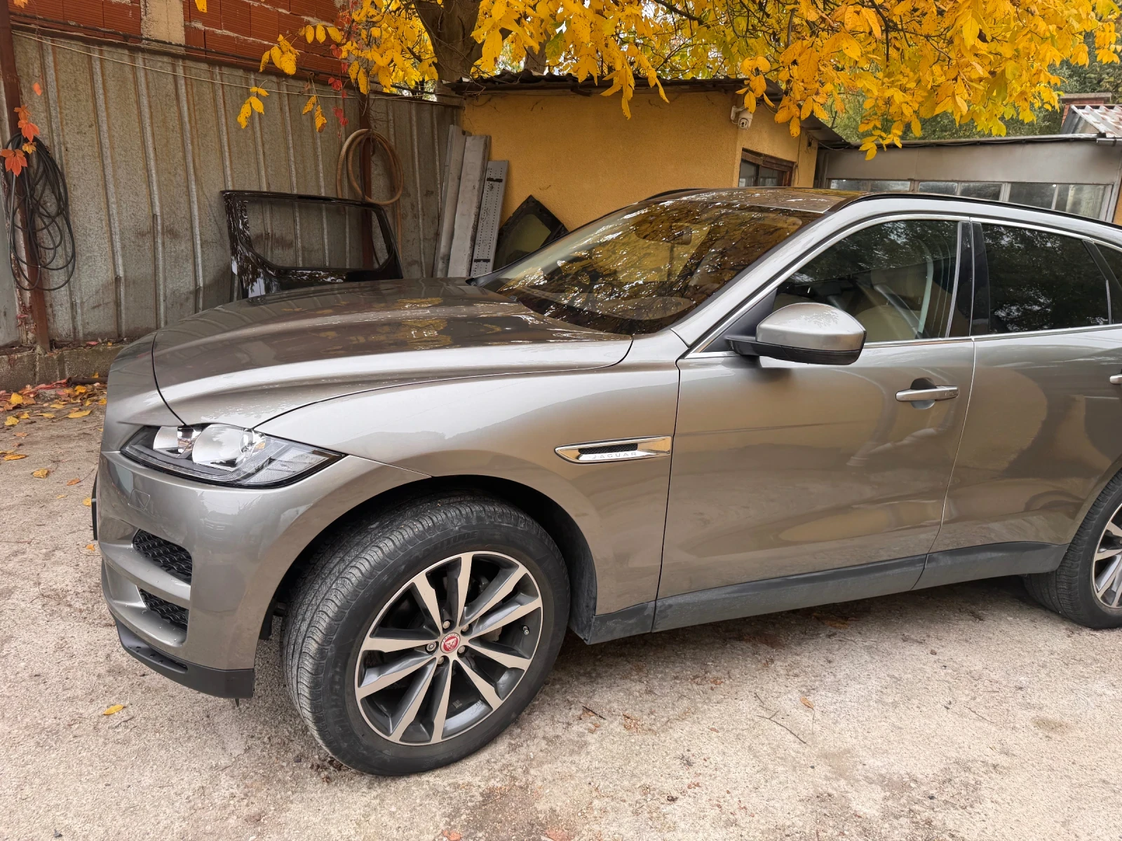 Jaguar F-PACE 25t Prestige, снимка 10 - Автомобили и джипове - 48073569