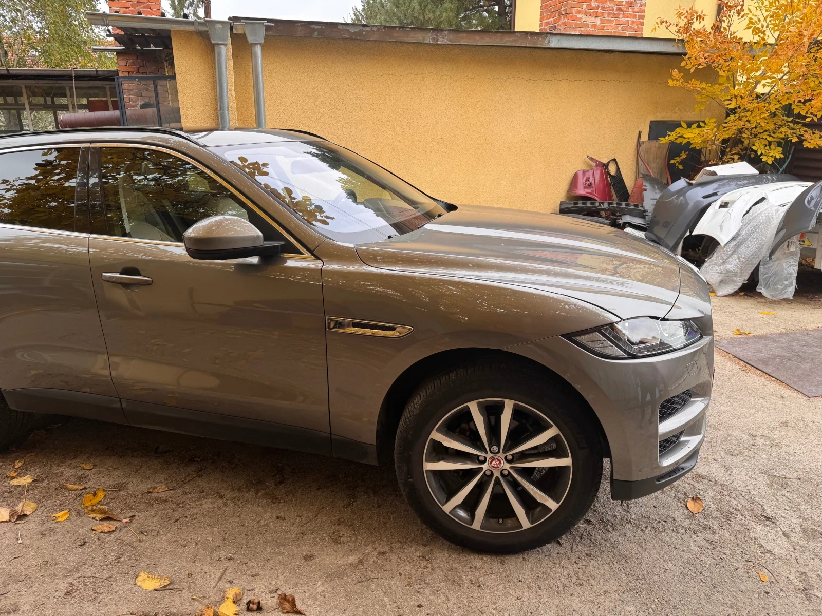 Jaguar F-PACE 25t Prestige, снимка 11 - Автомобили и джипове - 48073569