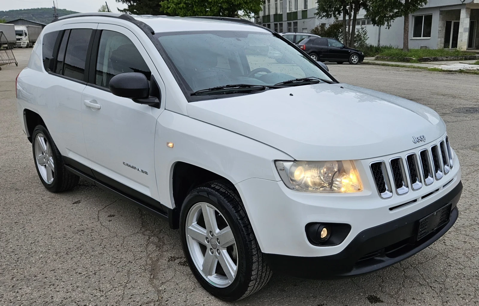 Jeep Compass 2.2* CRD* 4x4* all extras* ТОП ОФЕРТА  - изображение 6