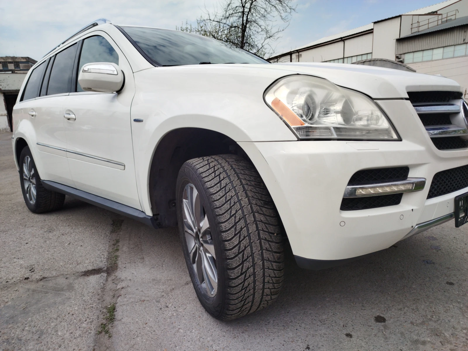 Mercedes-Benz GL GL 350 - изображение 4