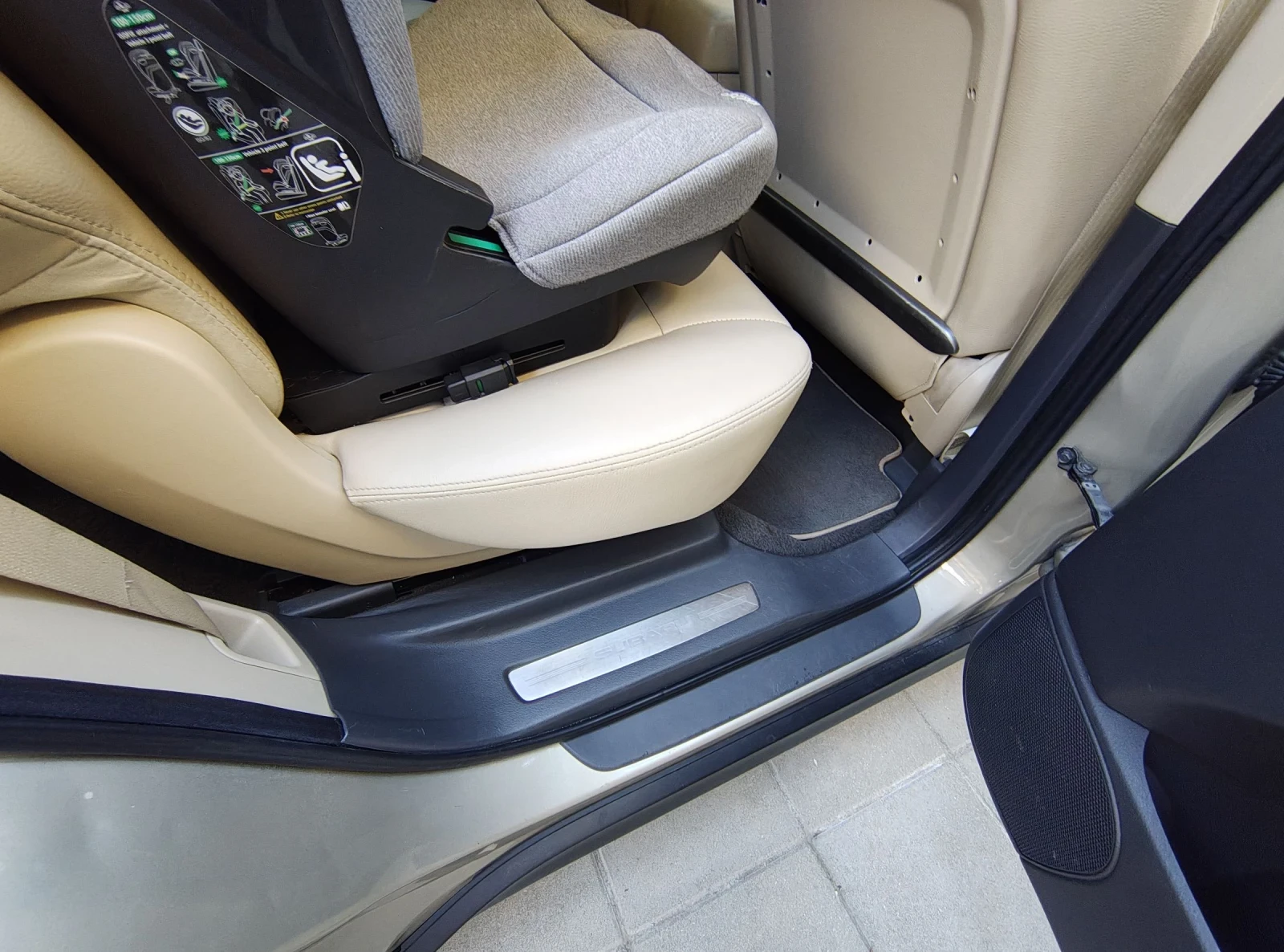 Subaru B10 Tribeka, снимка 16 - Автомобили и джипове - 53382453