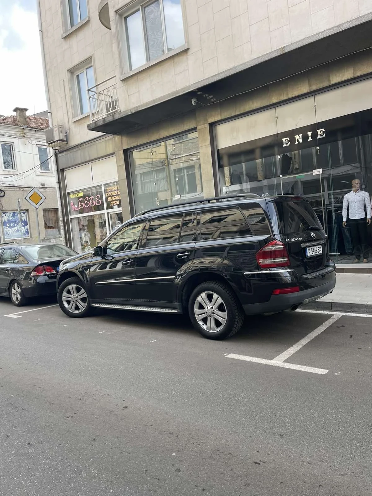 Mercedes-Benz GL 320, снимка 7 - Автомобили и джипове - 53998756