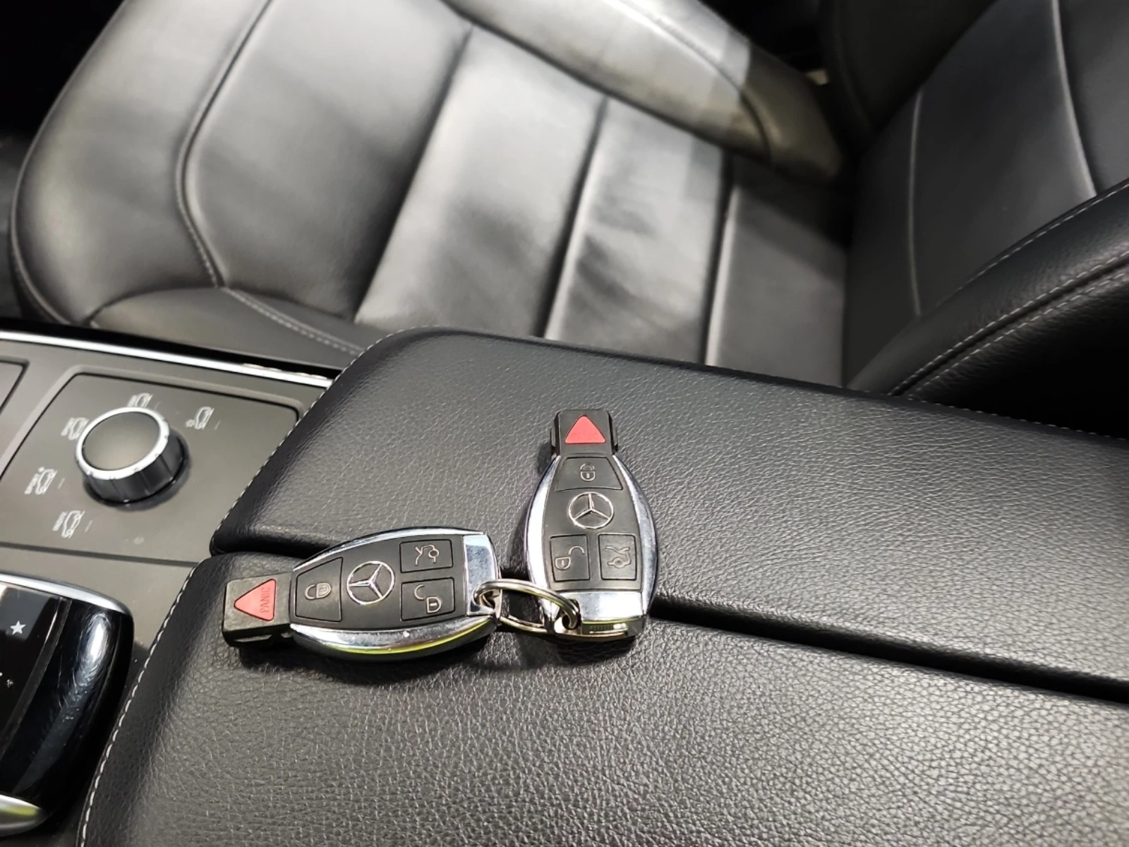 Mercedes-Benz GLE 43 AMG * * CARFAX * * АВТО КРЕДИТ * * , снимка 12 - Автомобили и джипове - 54034516