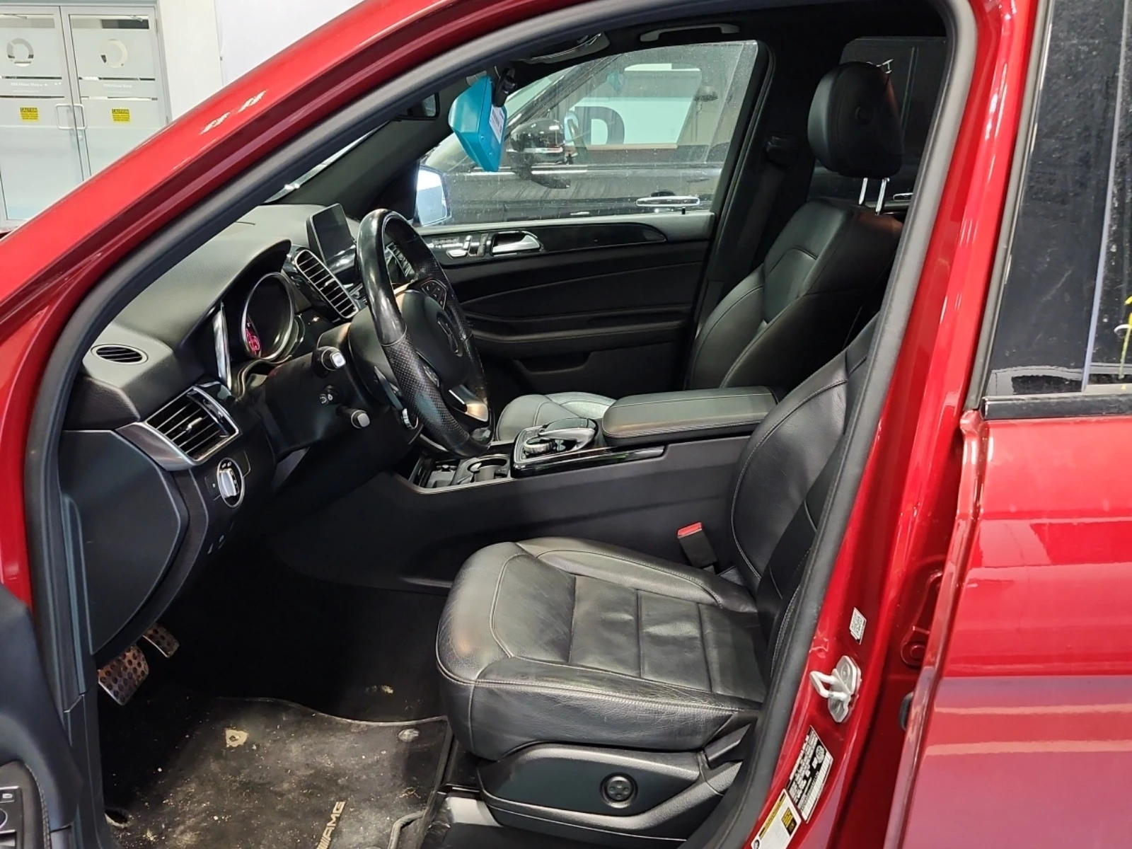 Mercedes-Benz GLE 43 AMG * * CARFAX * * АВТО КРЕДИТ * * , снимка 8 - Автомобили и джипове - 54034516