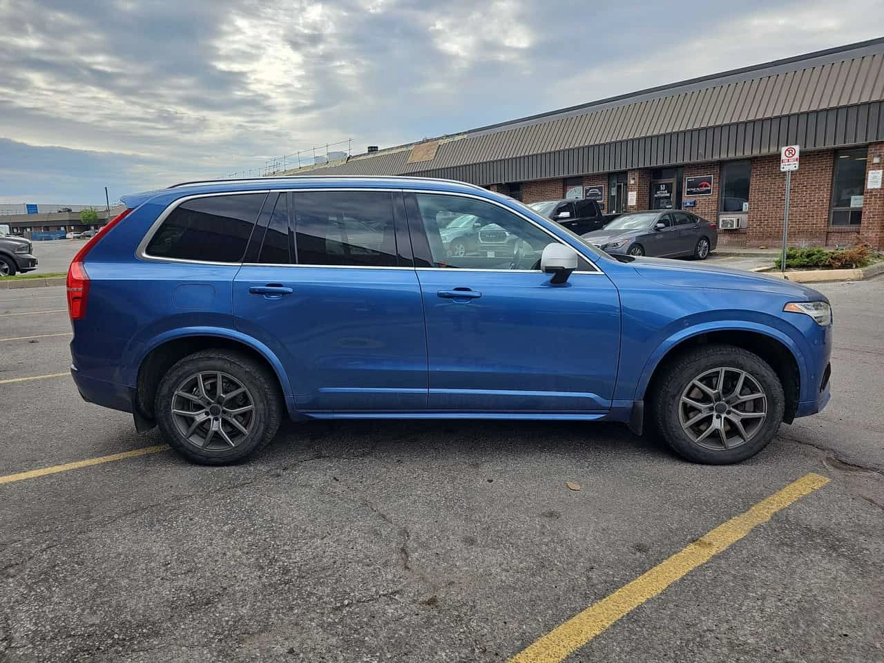 Volvo Xc90 * T6 R Design * CARFAX * ЦЕНА ДО БГ, снимка 4 - Автомобили и джипове - 55078181