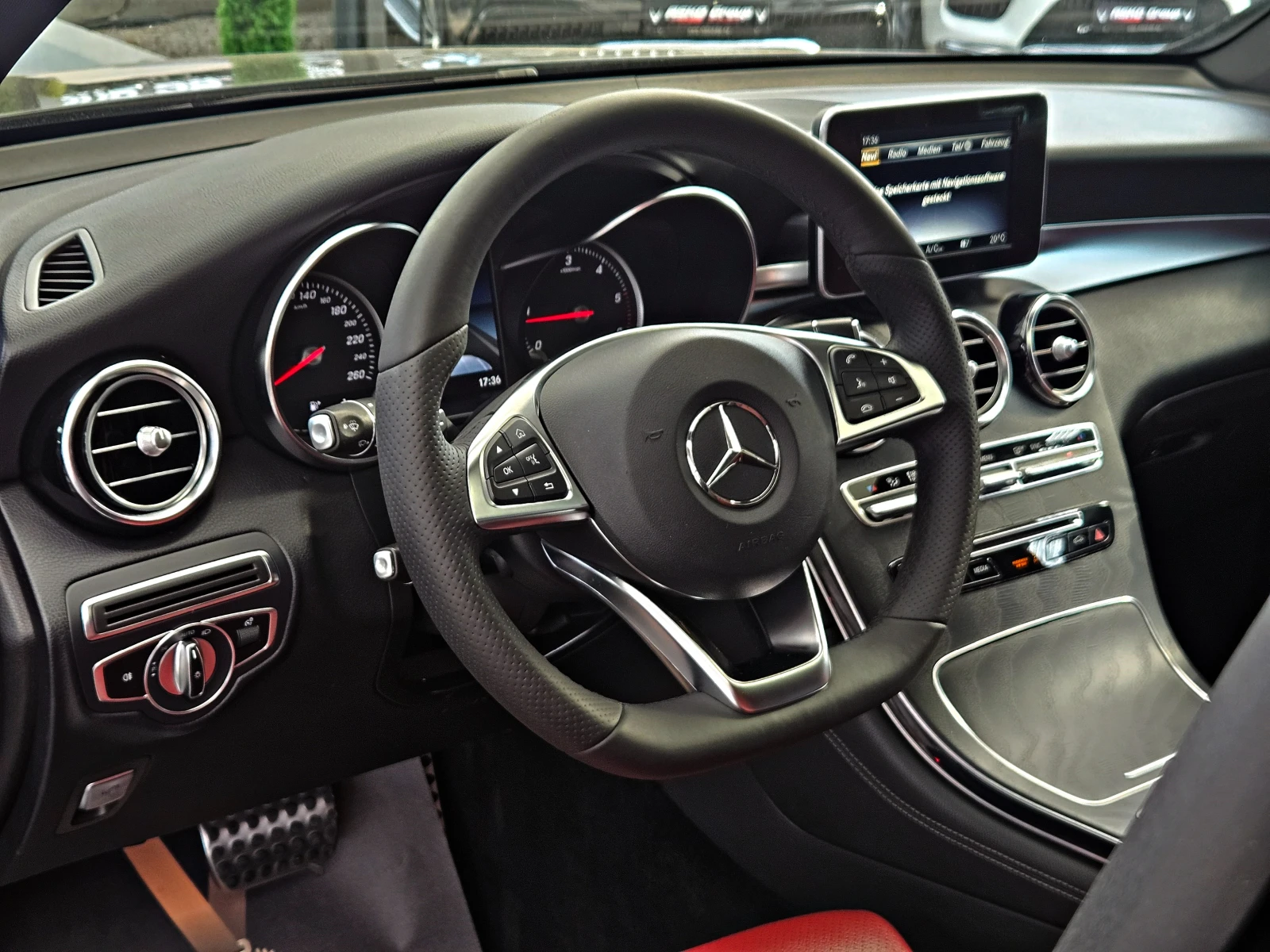 Mercedes-Benz GLC Coupe 250AMG/SPECIAL/GERMANY/CAMERA/SIGN AS/AUTO H/LIZIN, снимка 11 - Автомобили и джипове - 55332863