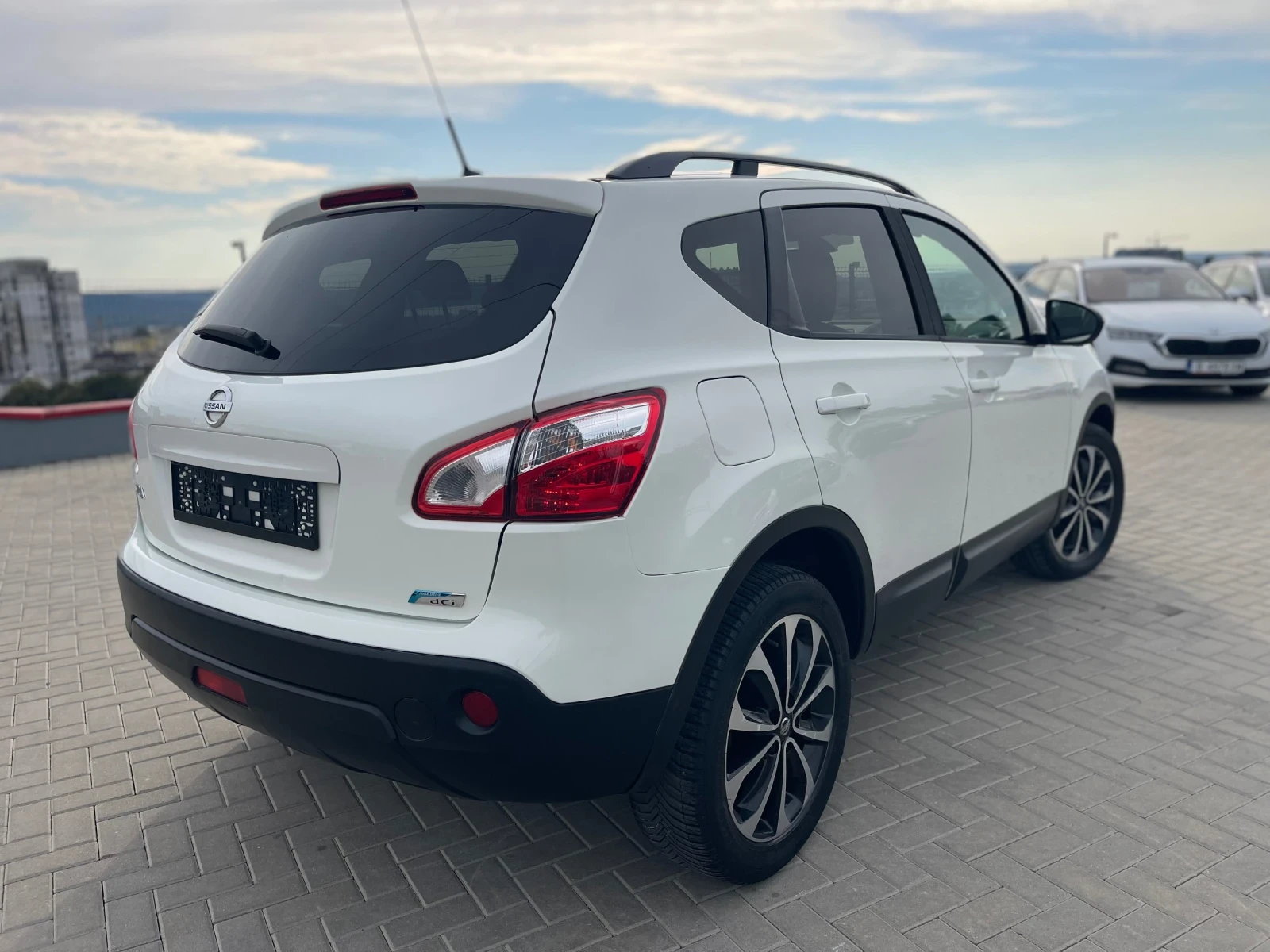 Nissan Qashqai Камери 360, снимка 5 - Автомобили и джипове - 56162746