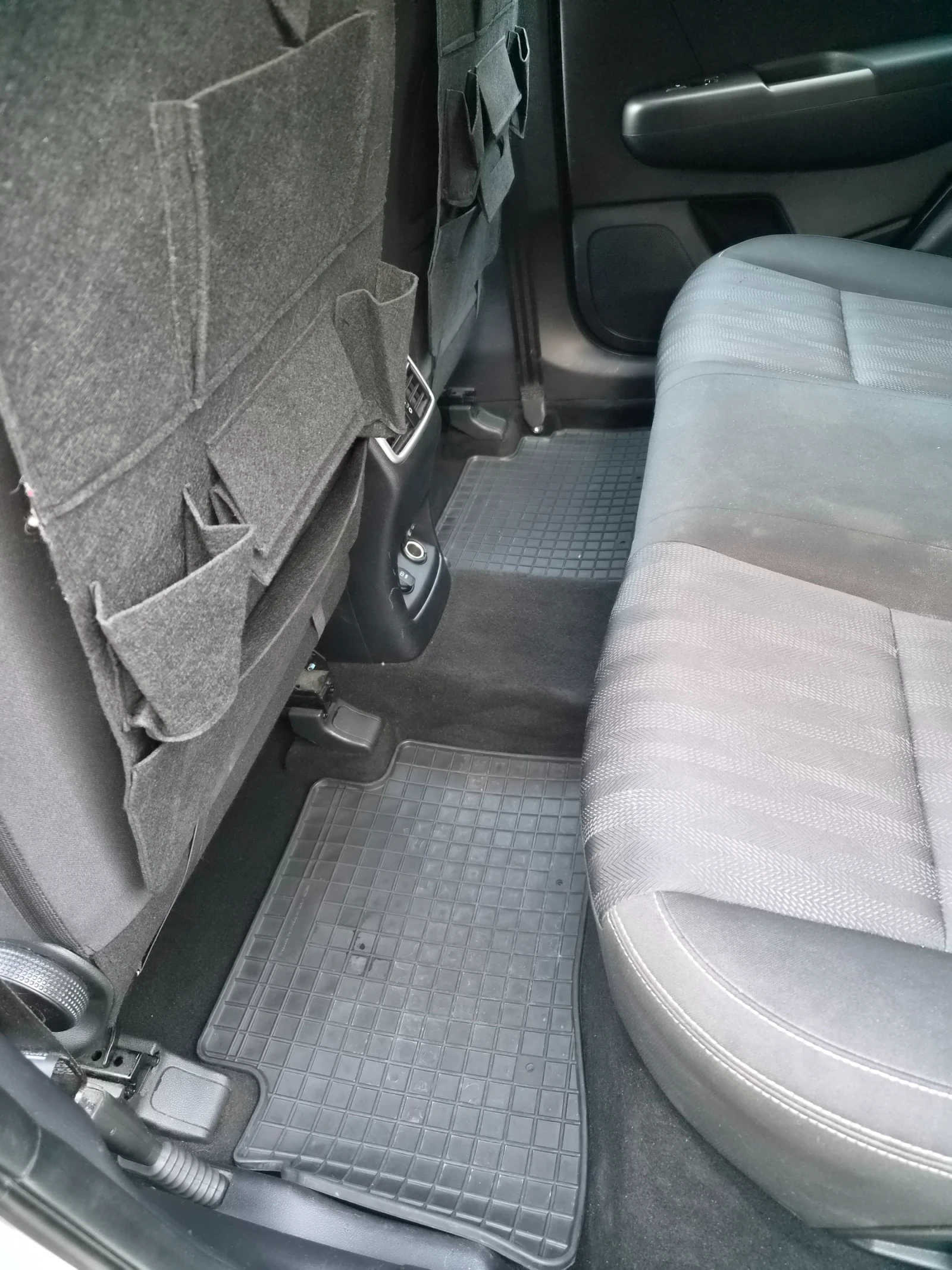 Kia Sportage, снимка 8 - Автомобили и джипове - 56465699