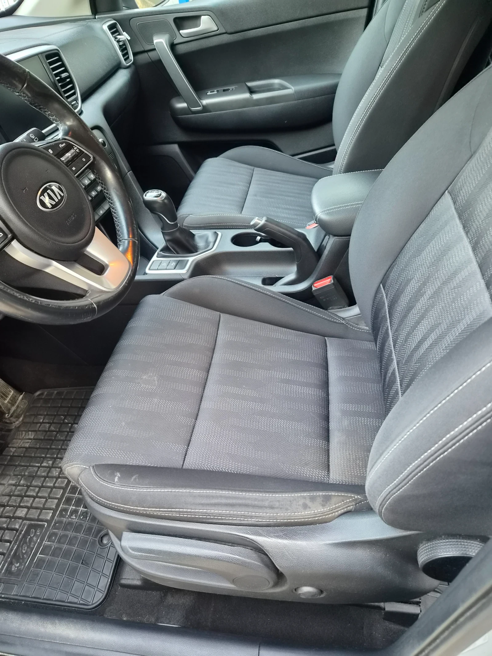 Kia Sportage, снимка 10 - Автомобили и джипове - 56465699