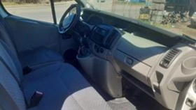 Renault Trafic 2.0dci/ на части , снимка 5