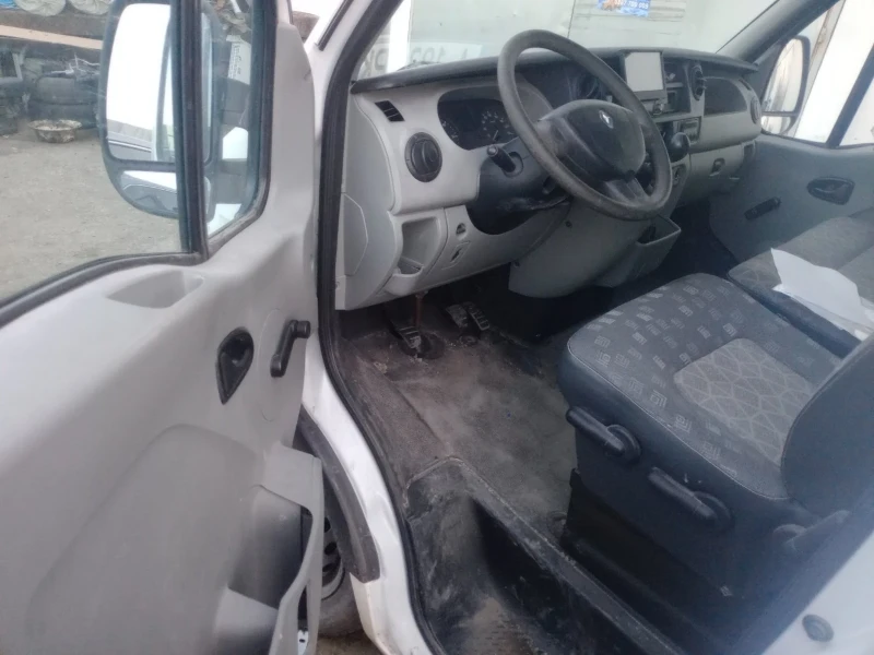 Renault Master 6 скорости!!!, снимка 2 - Бусове и автобуси - 52475074
