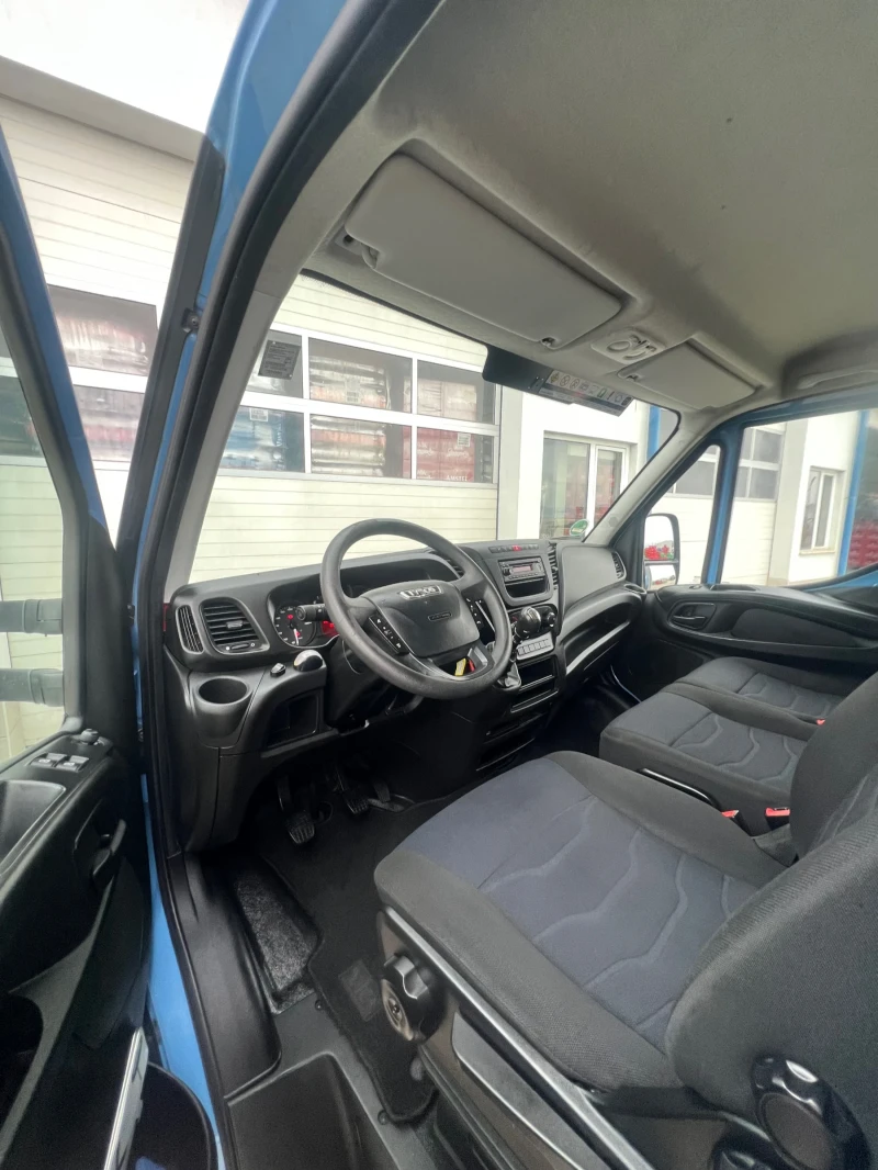 Iveco Daily Двойна гума / Б-категория / Падащ борд / AC, снимка 12 - Бусове и автобуси - 53005881