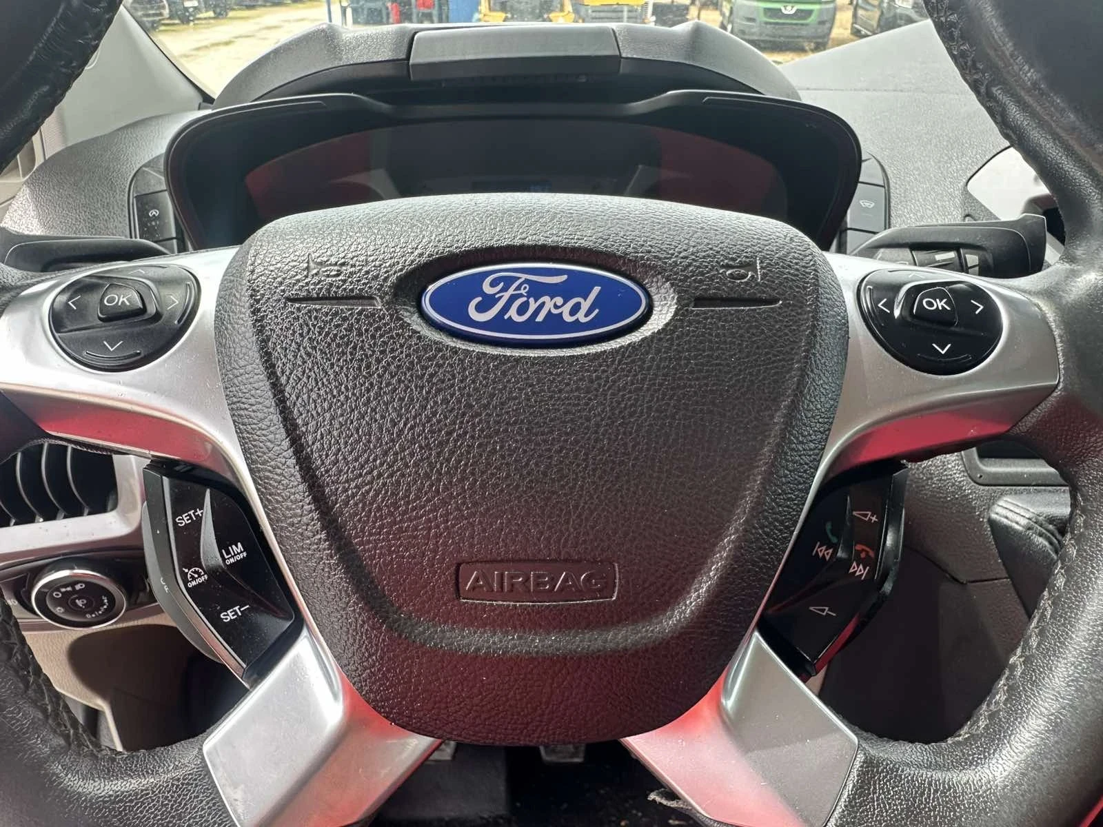 Ford Transit Custom, снимка 15 - Бусове и автобуси - 54478358