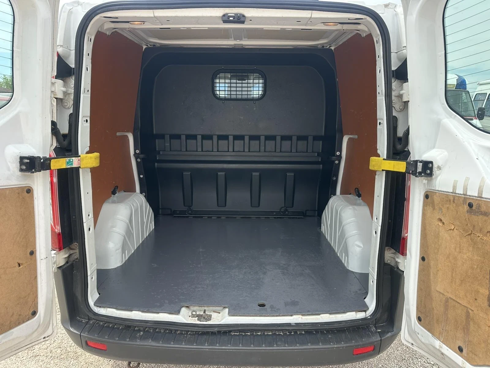 Ford Transit Custom, снимка 5 - Бусове и автобуси - 54478358