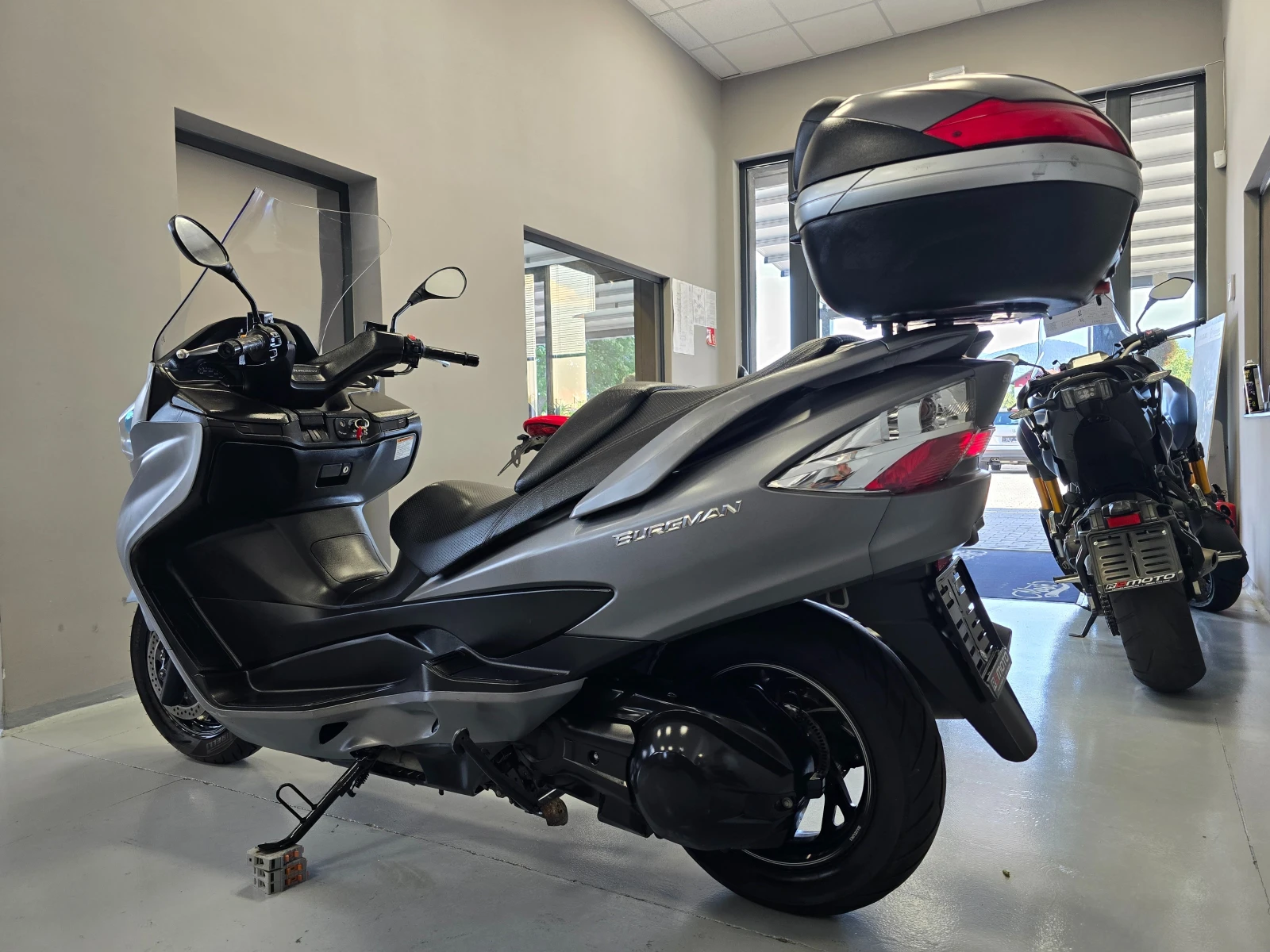 Suzuki Burgman 400ie, ABS, Facelift, Уникат-13000км.!, снимка 6 - Мотоциклети и мототехника - 55320141