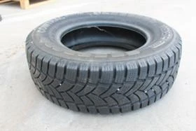 Гуми Зимни 235/65R16, снимка 4
